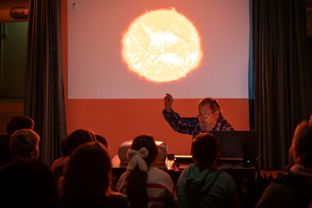 Médiation scientifique via la diffusion d'une vidéo sur le soleil pour la fête de la science